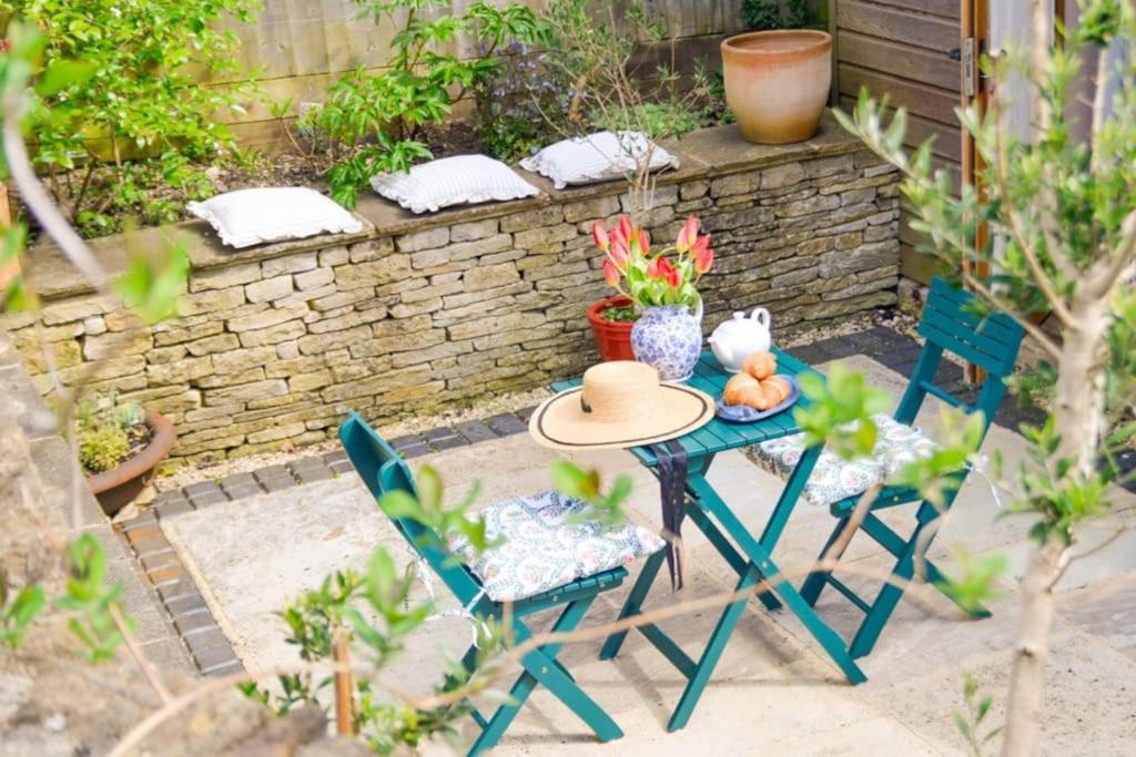 Bright & Beautiful Open Plan Coach House Painswick Villa Exterior photo